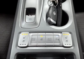 Hyundai Kona 64KWh/Premium/Шибидах/Теглич, снимка 14
