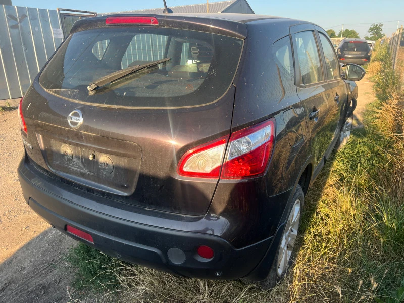 Nissan Qashqai 1.6i 16v, снимка 4 - Автомобили и джипове - 41590073