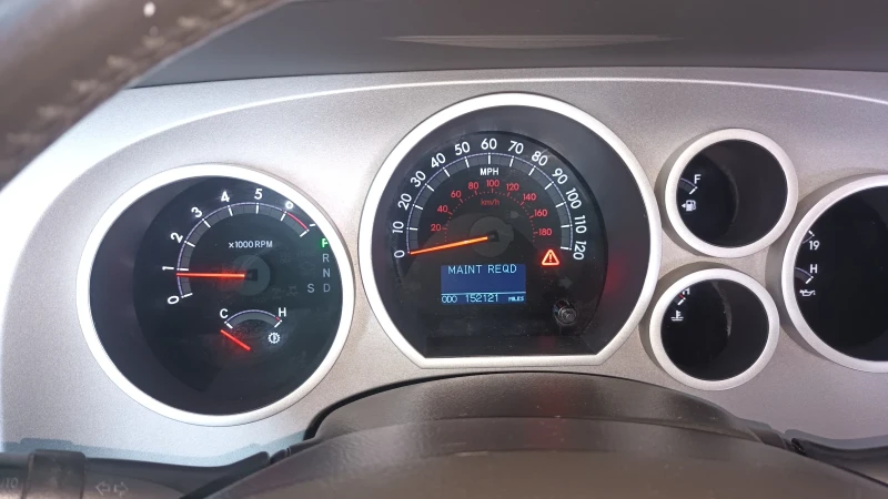 Toyota Tundra, снимка 12 - Автомобили и джипове - 50748068