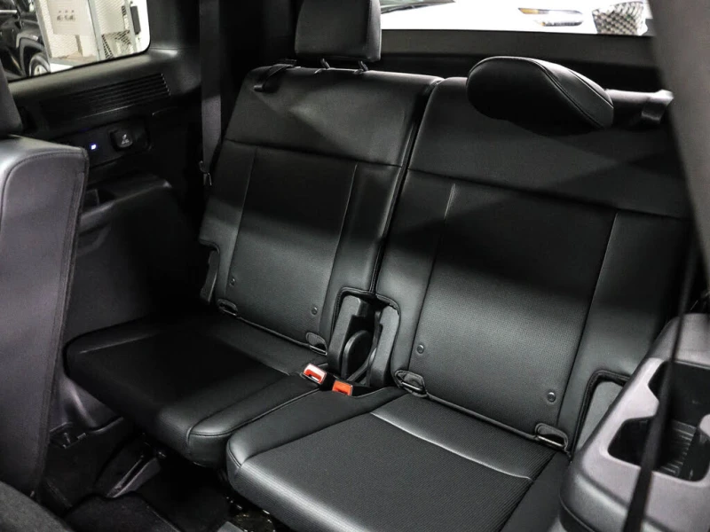 Hyundai Santa fe LUXURY* 4X4* 7-местен* Pano* Обдух* Кожа* , снимка 11 - Автомобили и джипове - 52699471