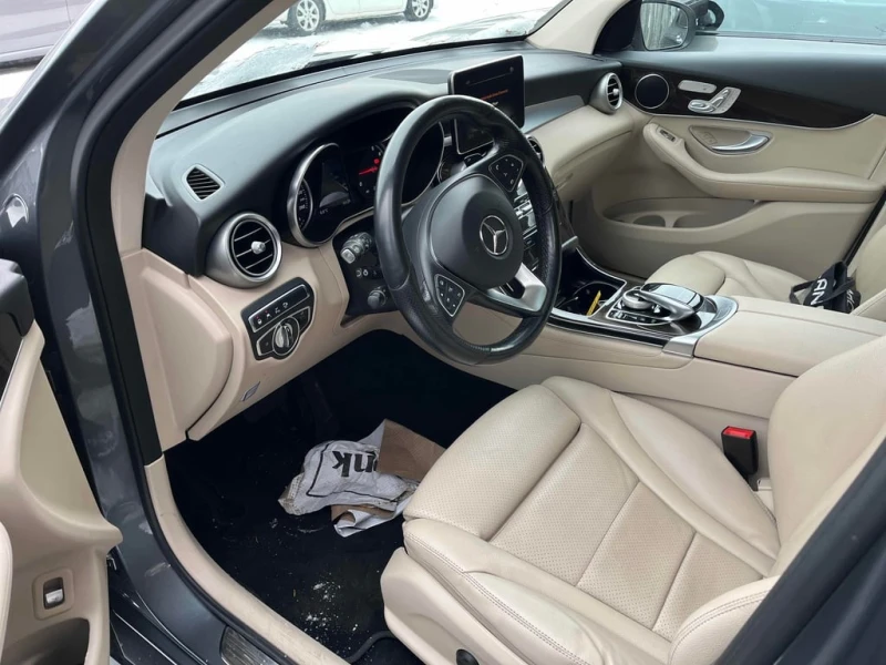 Mercedes-Benz GLC * 300 * CARFAX * БЕЗ ПЪРВОНАЧАЛНА ВНОСКА, снимка 5 - Автомобили и джипове - 52772841