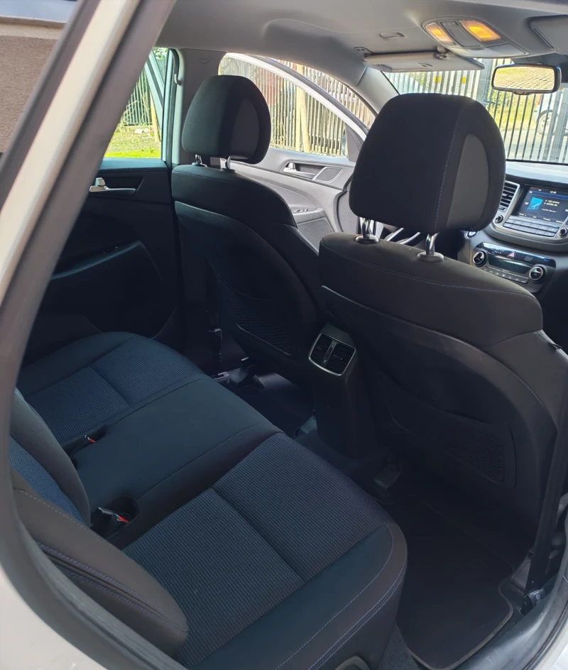 Hyundai Tucson 1.7CRDI/141к.с/2WD/автом./EU6, снимка 10 - Автомобили и джипове - 53391607