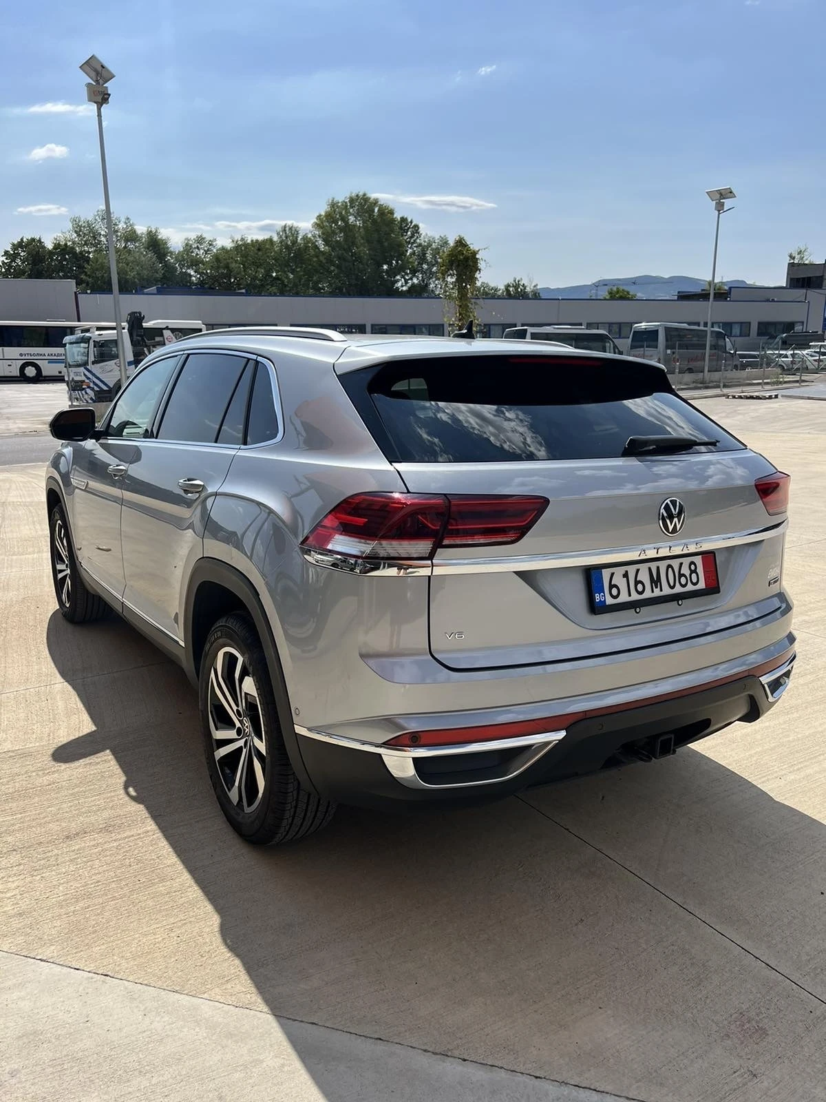 VW Atlas Cross Sport - изображение 4