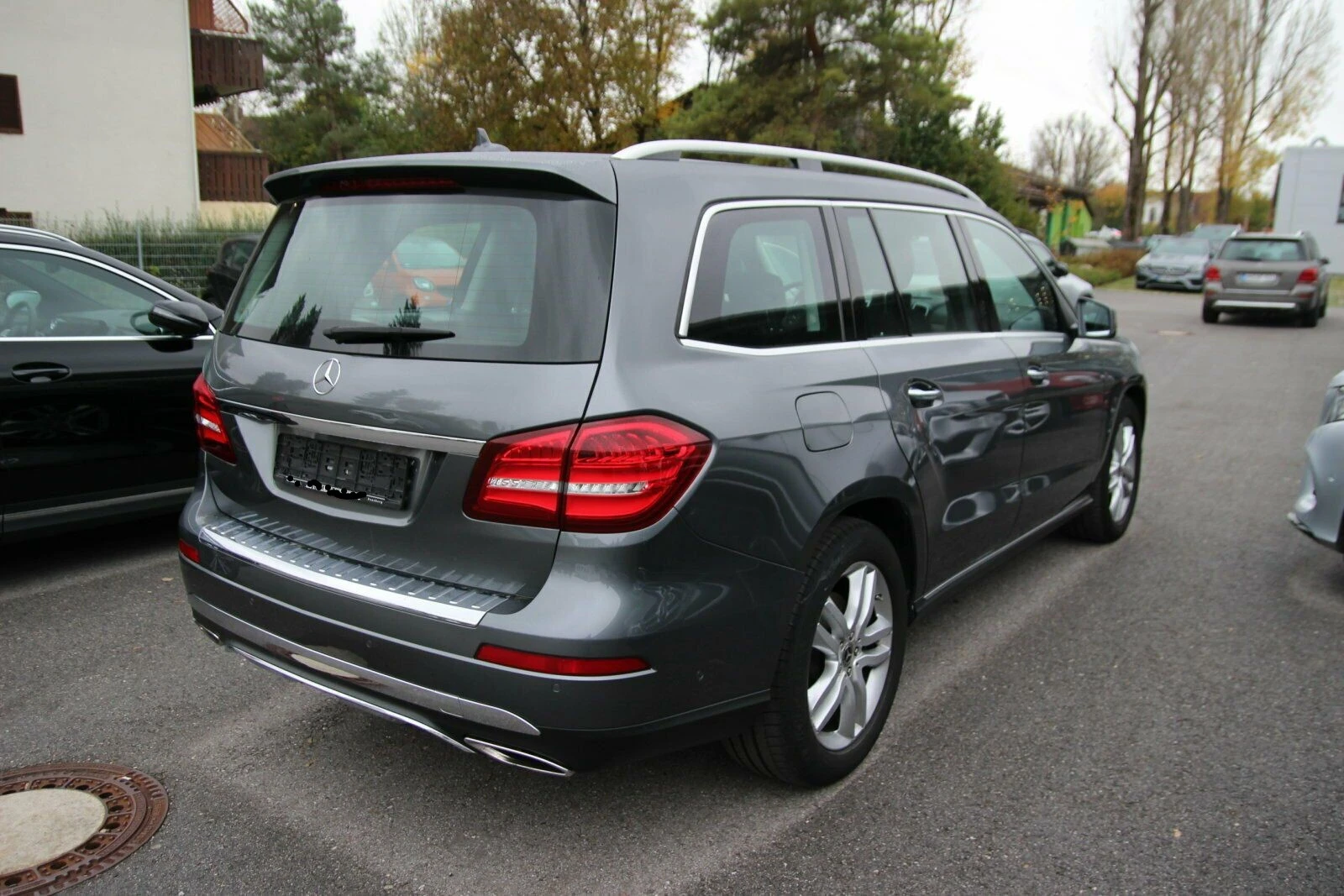 Mercedes-Benz GLS 500 4Matic Pano* Off-Road-Pro* StHz* AHK - изображение 2