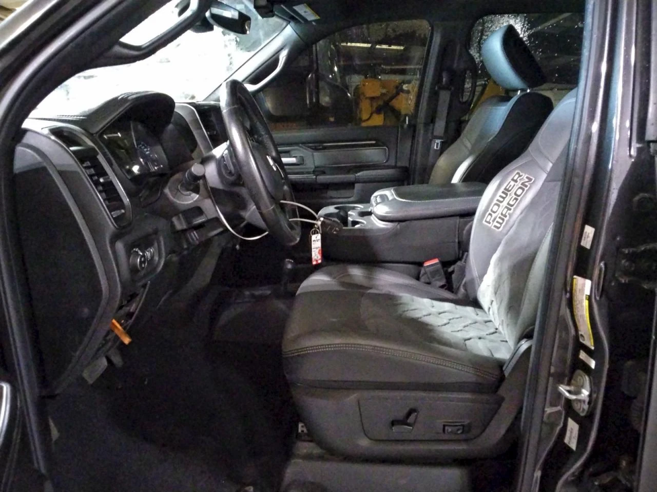 Dodge RAM 2500 POWERWAGON - изображение 10