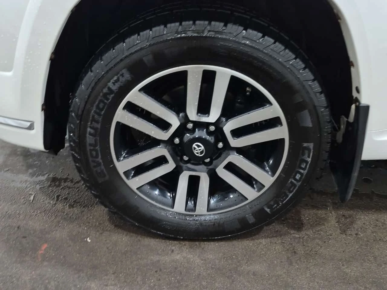 Toyota 4runner * LIMITED * ШИБИДАХ* КАМЕРА* КОЖА* , снимка 7 - Автомобили и джипове - 54454309