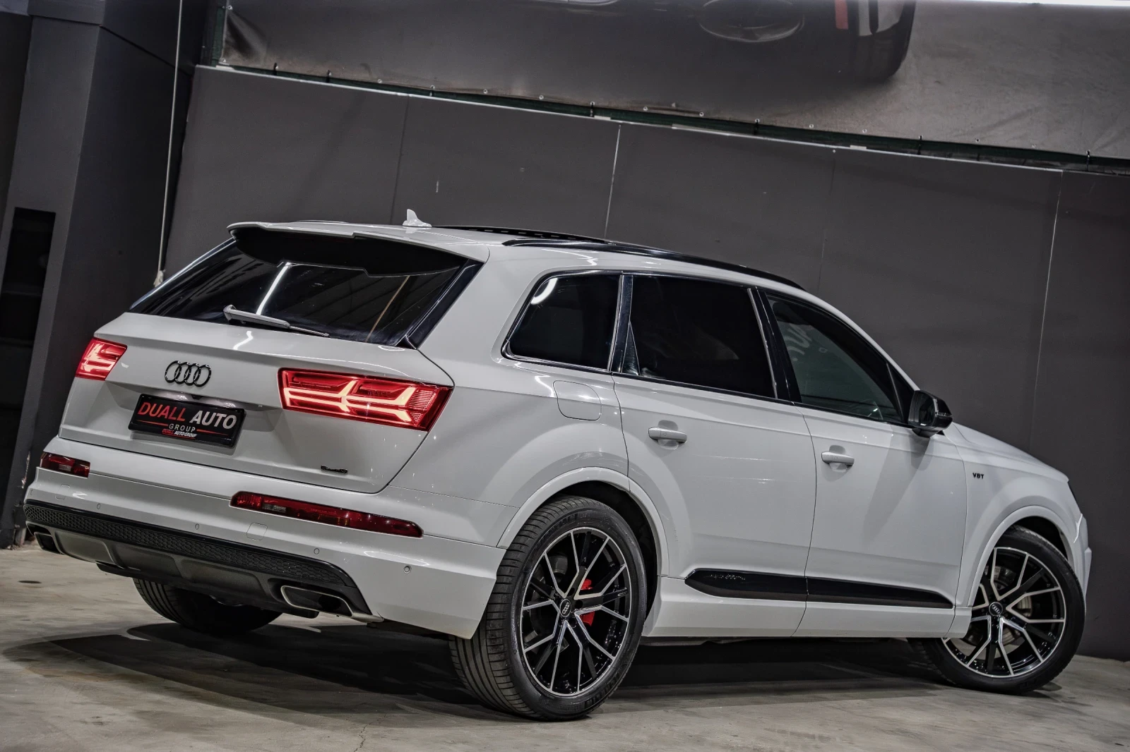 Audi Q7 3.0 TDI / SQ7 OPTIC / MATRIX / PANO / HUD / 3xTV /, снимка 6 - Автомобили и джипове - 54517560