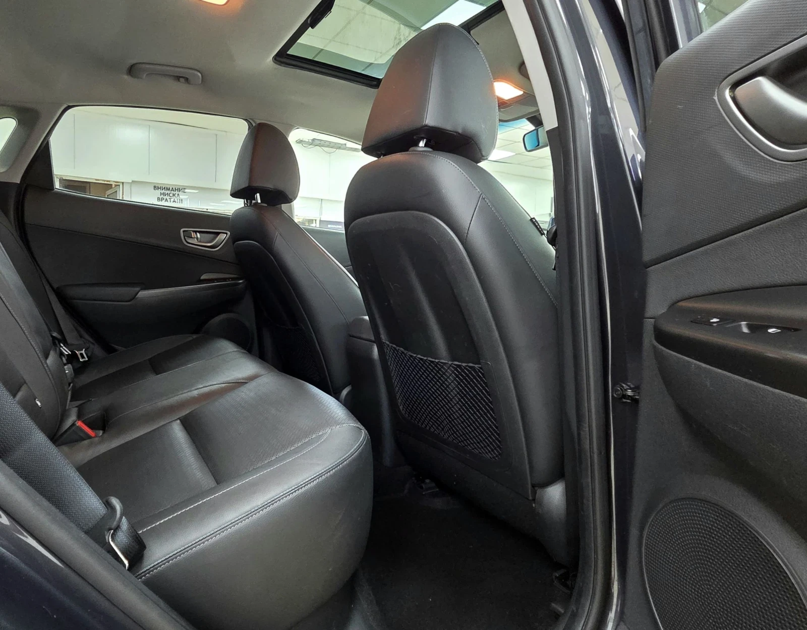 Hyundai Kona 64KWh/Premium/Шибидах/Теглич, снимка 11 - Автомобили и джипове - 54703455