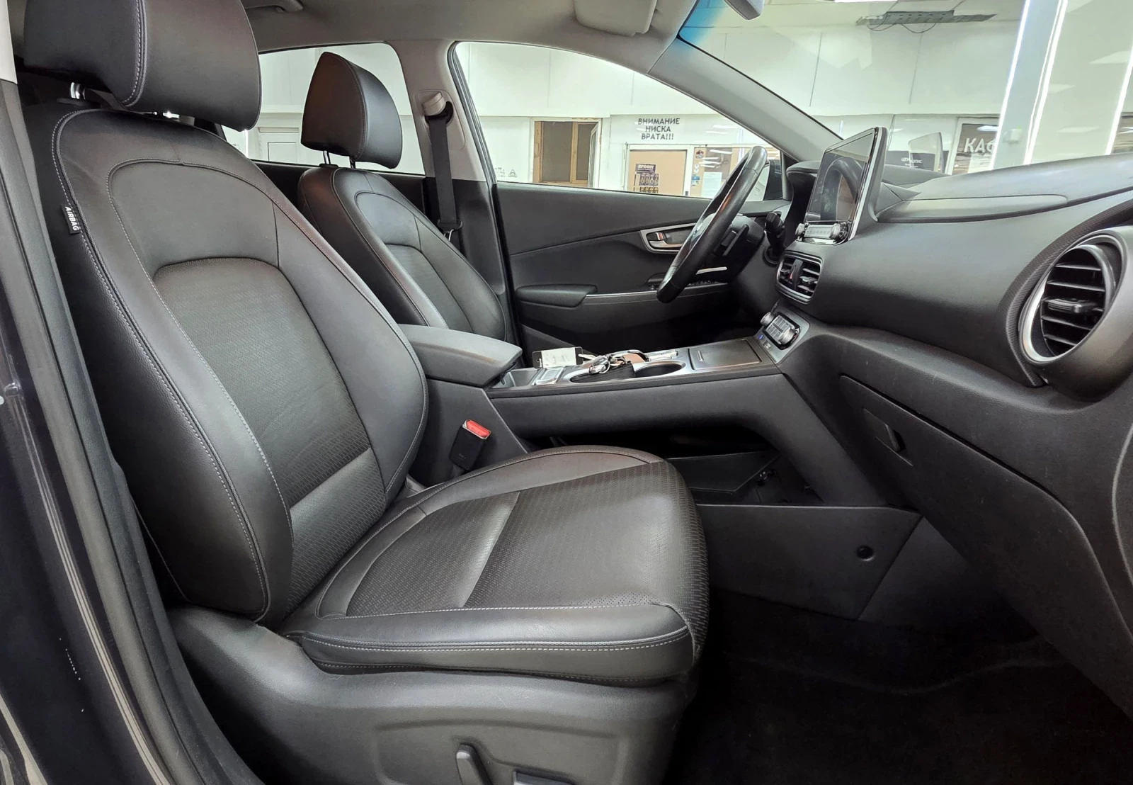 Hyundai Kona 64KWh/Premium/Шибидах/Теглич, снимка 12 - Автомобили и джипове - 54703455
