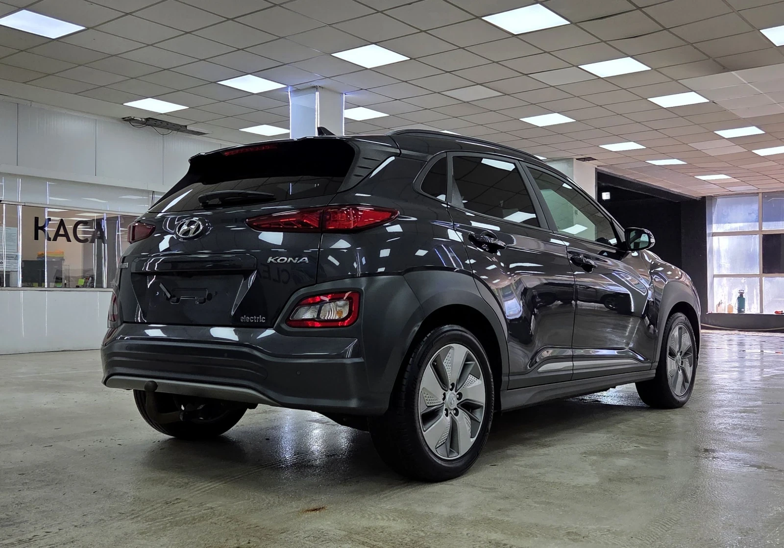 Hyundai Kona 64KWh/Premium/Шибидах/Теглич, снимка 3 - Автомобили и джипове - 54703455