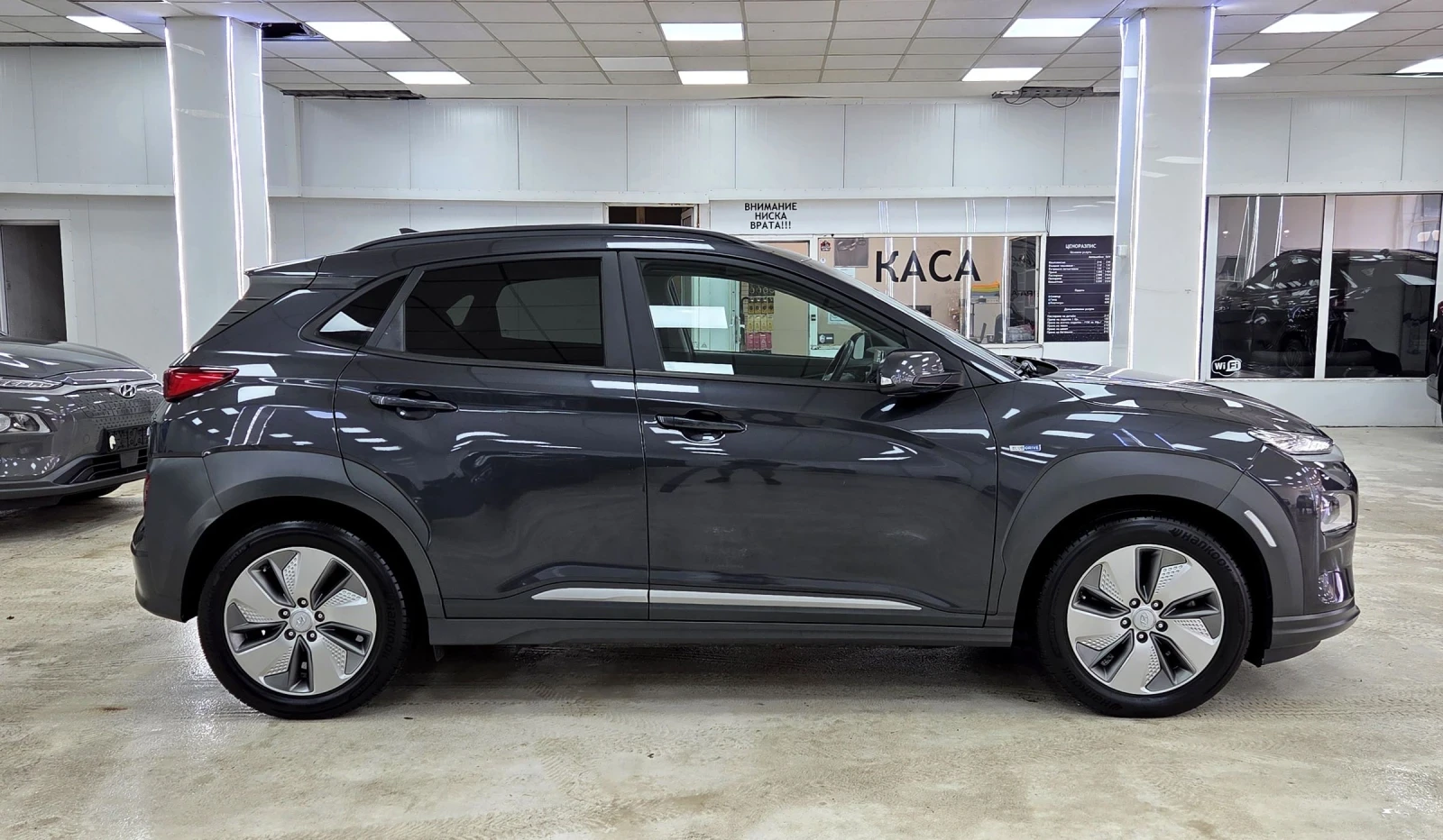 Hyundai Kona 64KWh/Premium/Шибидах/Теглич, снимка 2 - Автомобили и джипове - 54703455