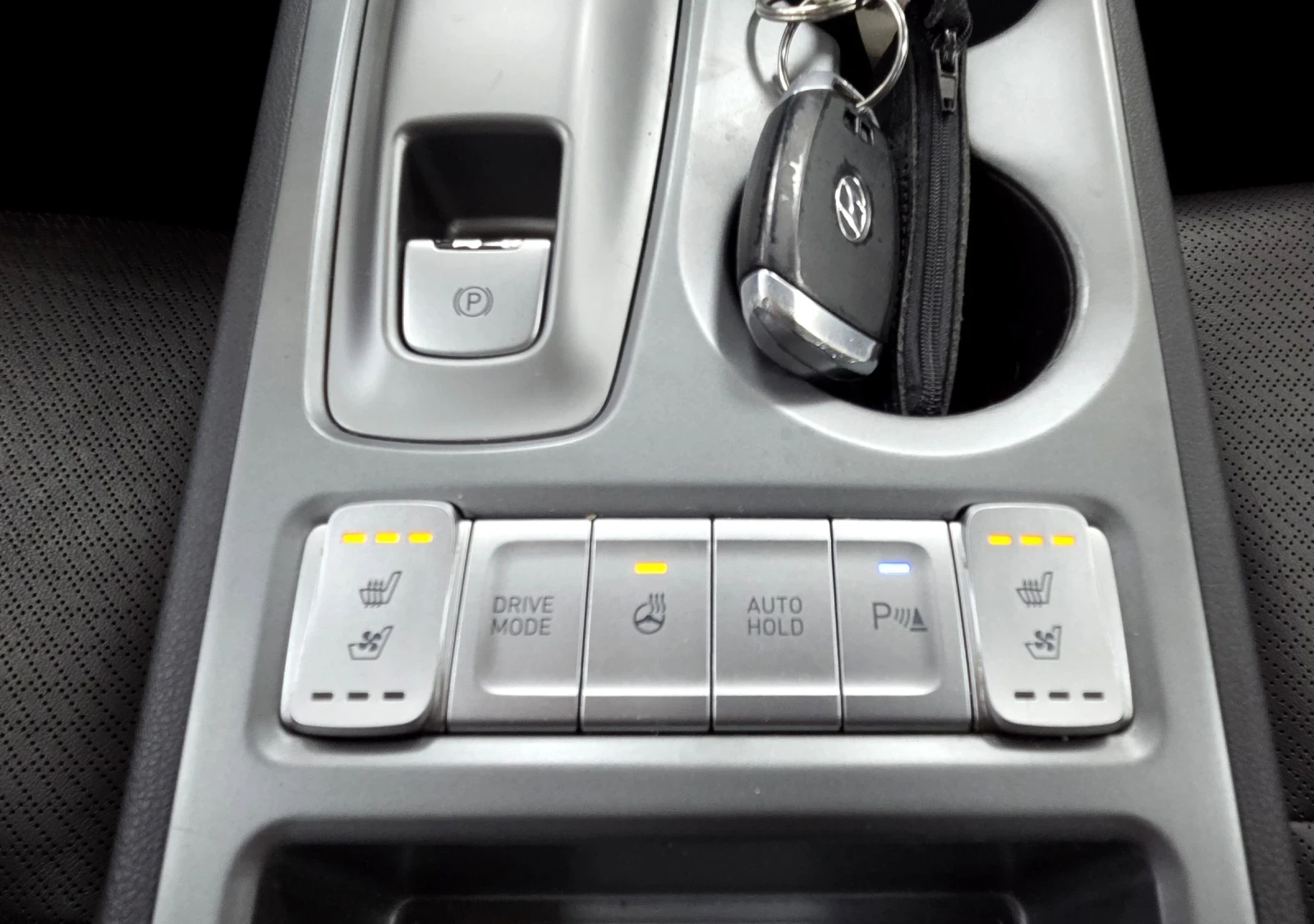 Hyundai Kona 64KWh/Premium/Шибидах/Теглич, снимка 14 - Автомобили и джипове - 54703455