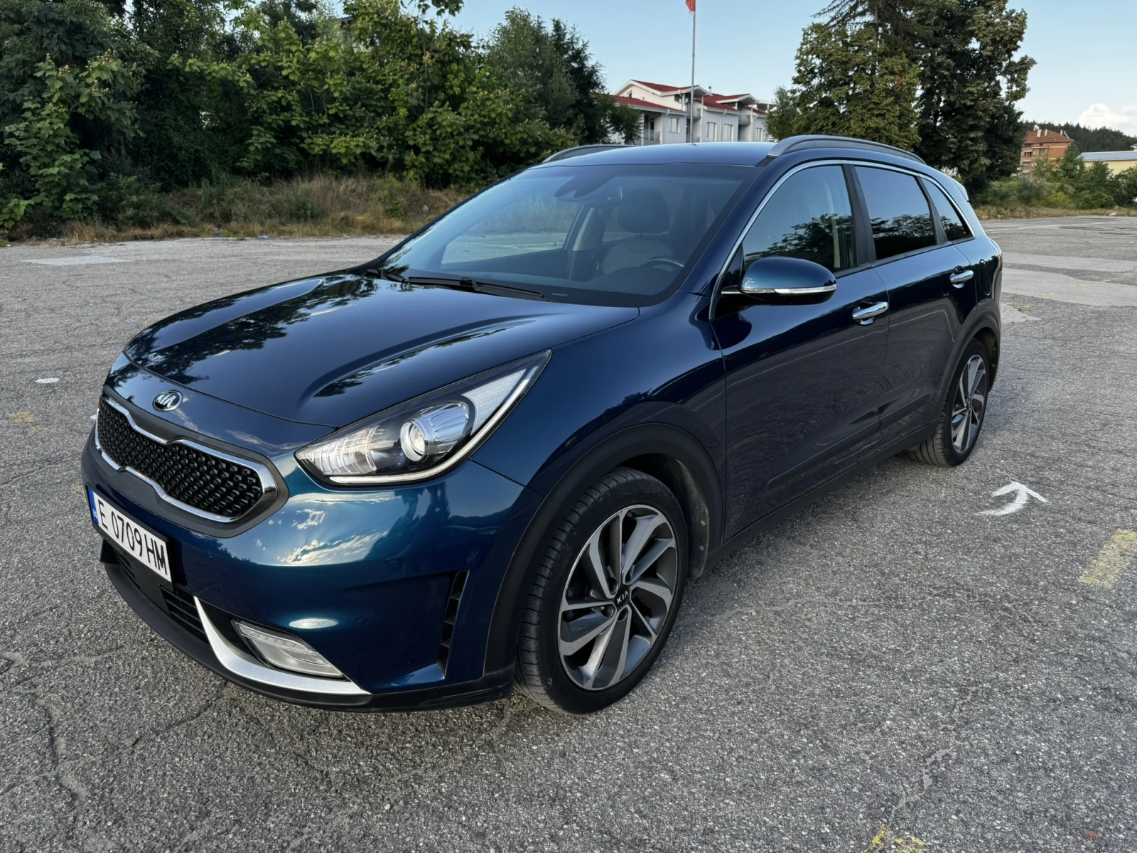 Kia Niro 1.6 Hybrid, снимка 2 - Автомобили и джипове - 55097259