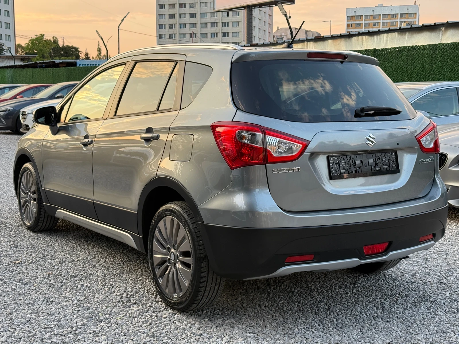 Suzuki SX4 S-Cross 1.6i/120hp/Подгрев/Навигация/, снимка 5 - Автомобили и джипове - 55565584