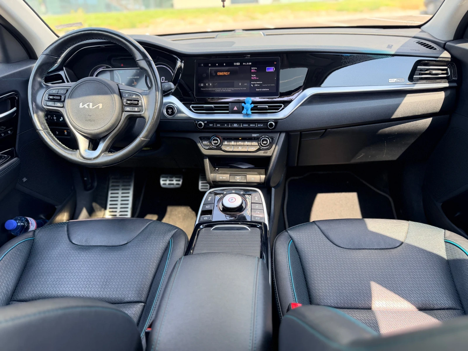 Kia Niro 64kwh-Гаранция-Всички екстри-Лизинг, снимка 12 - Автомобили и джипове - 55749309