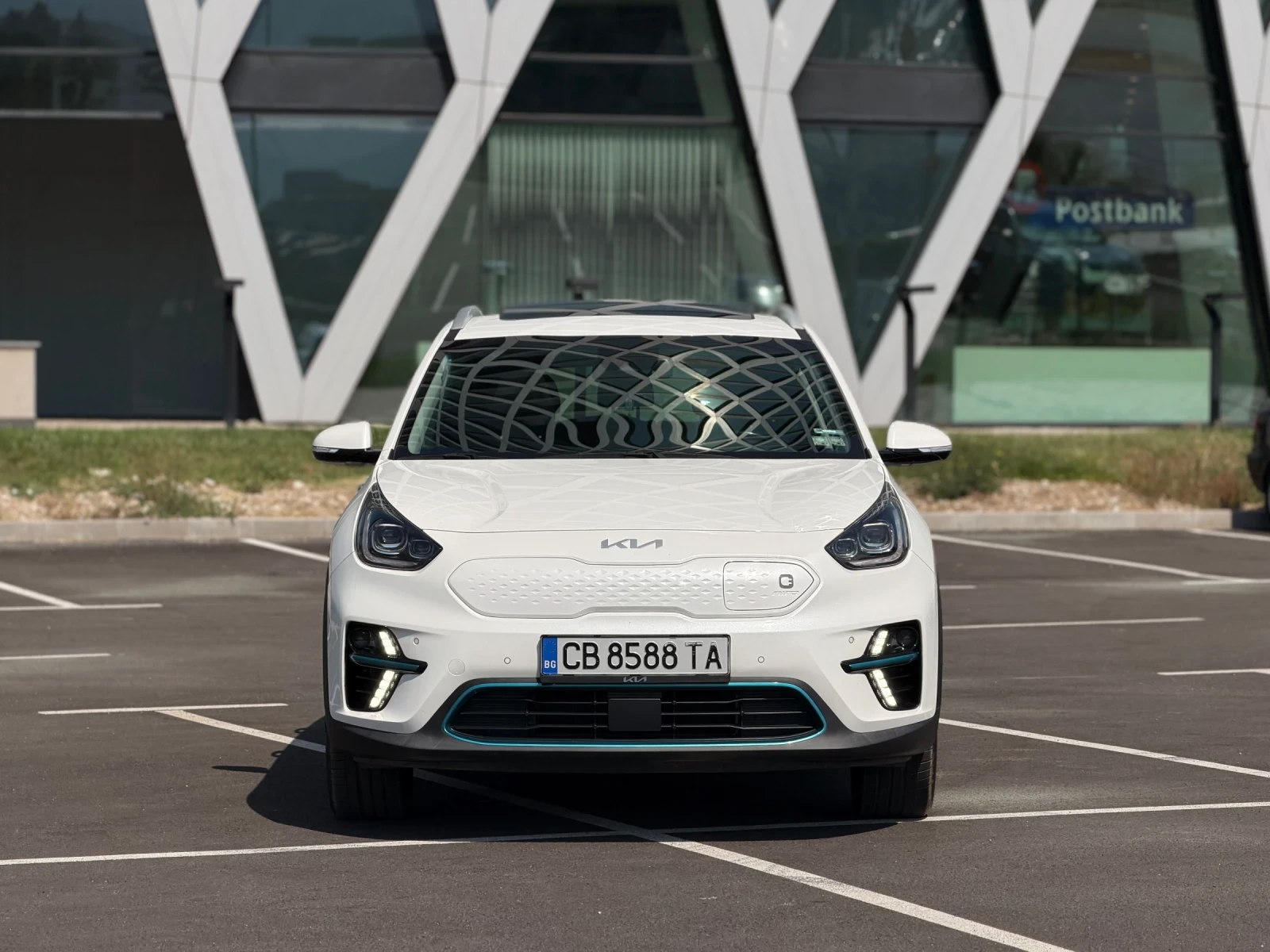 Kia Niro 64kwh-Гаранция-Всички екстри-Лизинг, снимка 2 - Автомобили и джипове - 55749309