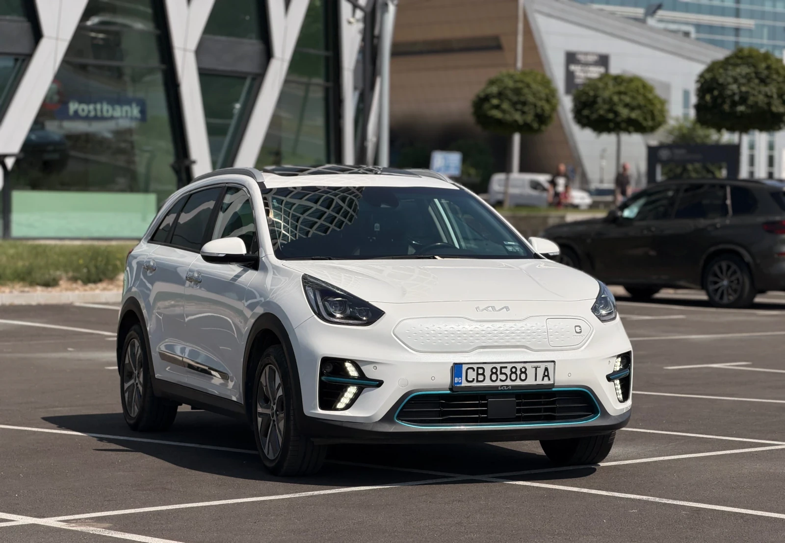 Kia Niro 64kwh-Гаранция-Всички екстри-Лизинг, снимка 3 - Автомобили и джипове - 55749309