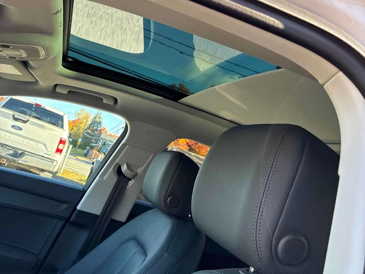 Audi Q3 * 40 TFSI quattro * CARFAX * ����� �� ����������� | Mobile.bg � ����������� 12