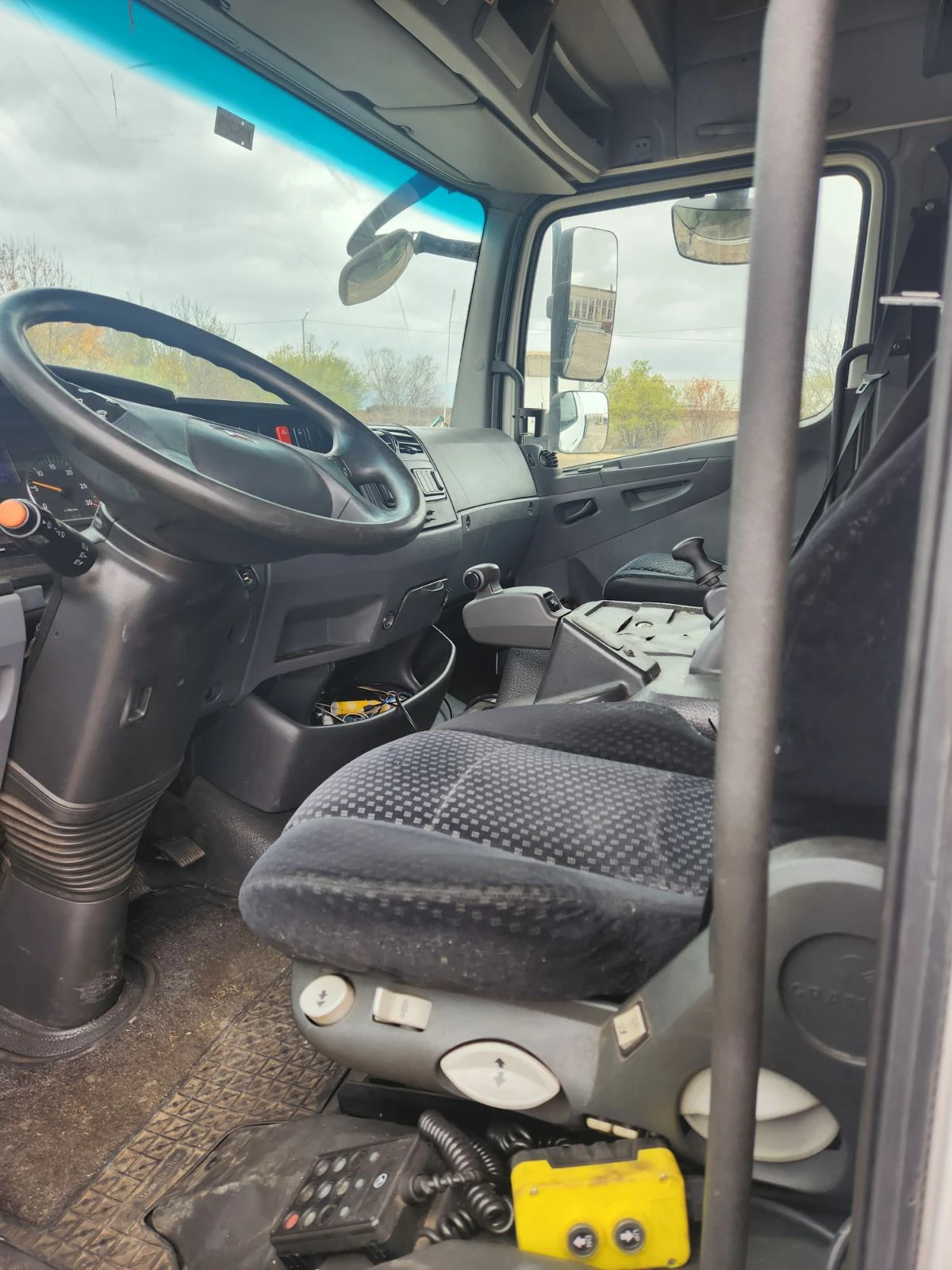 Mercedes-Benz Atego 822 тристранен самосвал - изображение 8