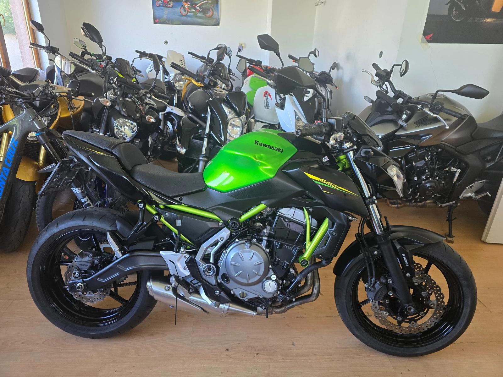 Kawasaki Z 650 ABS 35KW!!! A2!!!!, снимка 6 - Мотоциклети и мототехника - 54887613