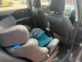 Toyota Corolla verso, снимка 14