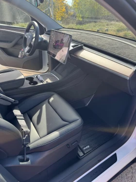 Tesla Model Y Long Range Dual Motor Berlin Made, снимка 6