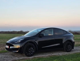     Tesla Model Y 11000 , 2025 