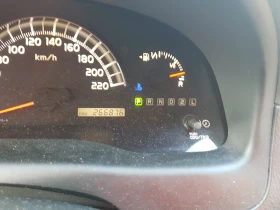 Toyota Avensis verso, снимка 3 - Автомобили и джипове - 53601990