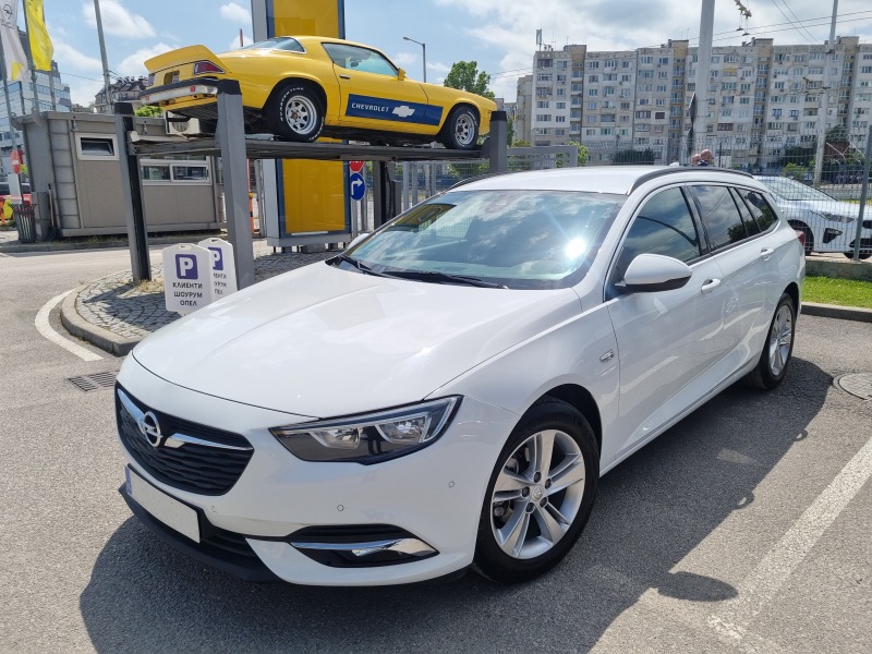 Opel Insignia SPORTS TOURER 1.5 TURBO 82000км, снимка 1 - Автомобили и джипове - 46455776