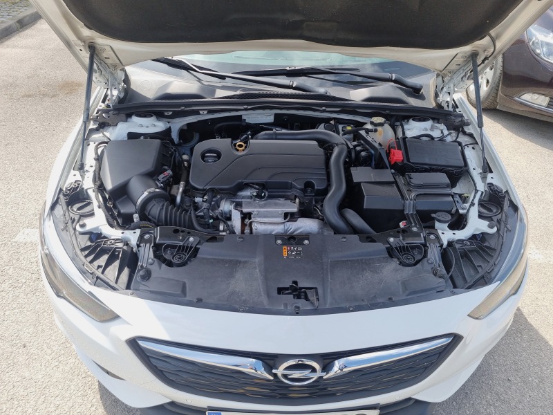 Opel Insignia SPORTS TOURER 1.5 TURBO 82000км, снимка 17 - Автомобили и джипове - 46455776
