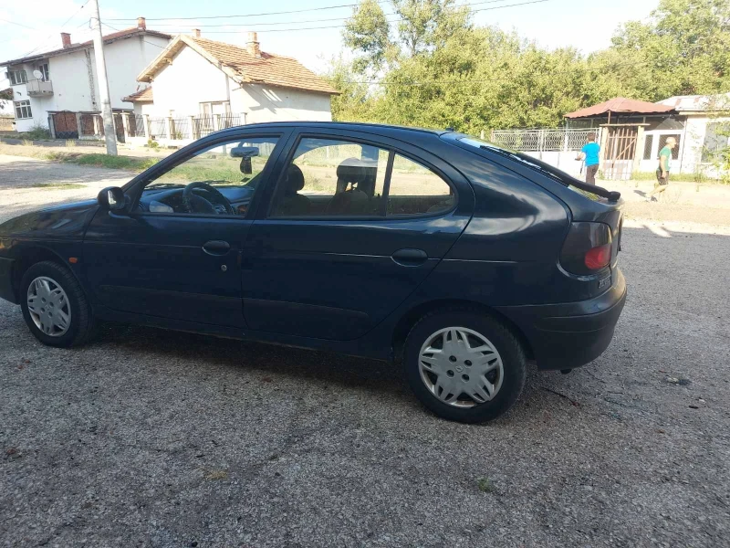 Renault Megane, снимка 6 - Автомобили и джипове - 52387778