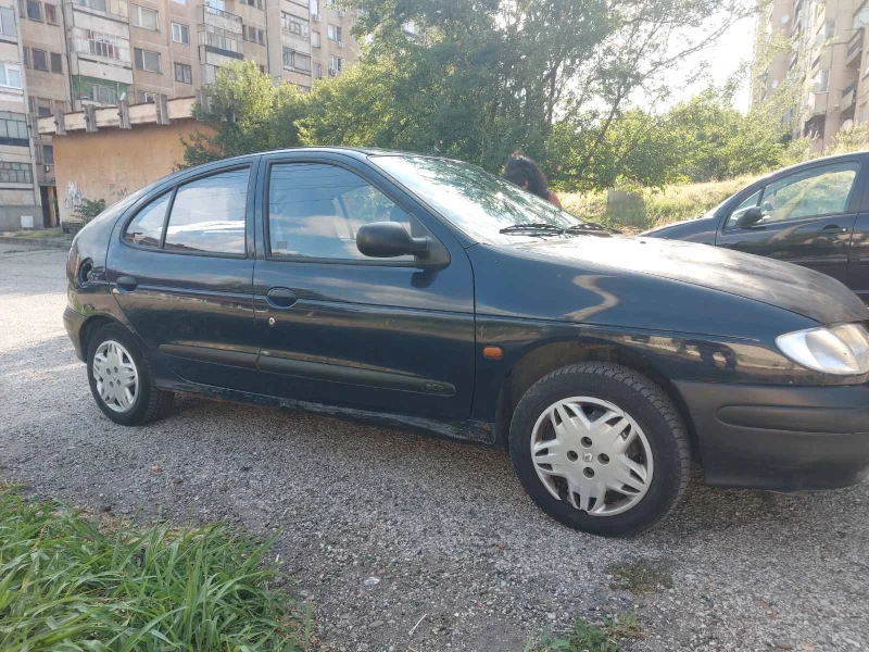Renault Megane, снимка 15 - Автомобили и джипове - 52387778