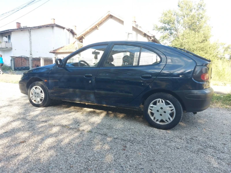 Renault Megane, снимка 16 - Автомобили и джипове - 52387778