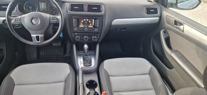 VW Jetta 1.4i-170к.с. ХИБРИД, снимка 7 - Автомобили и джипове - 51830810