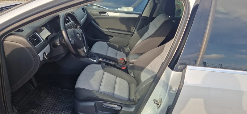 VW Jetta 1.4i-170к.с. ХИБРИД, снимка 8 - Автомобили и джипове - 51830810