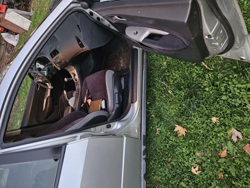 Honda Civic 8, снимка 7 - Автомобили и джипове - 52644453