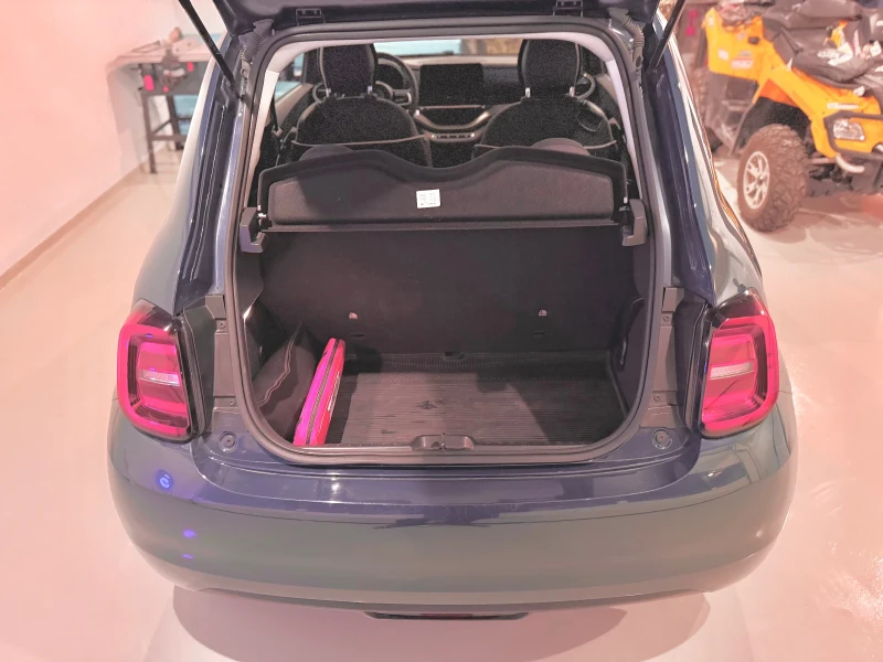 Fiat 500 42 KWh , 2023г , 19000км, снимка 8 - Автомобили и джипове - 52531515