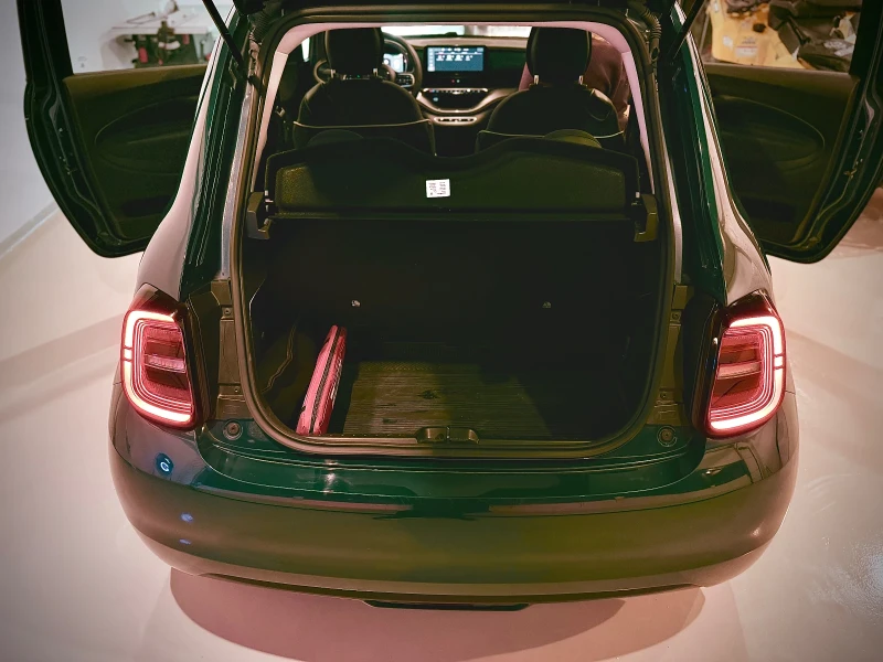 Fiat 500 42 KWh , 2023г , 19000км, снимка 6 - Автомобили и джипове - 52531515