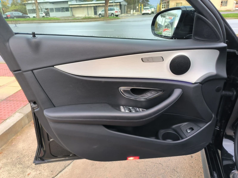 Mercedes-Benz E 400 4-Matic-Navi-Kameri-Euro-6D, снимка 12 - Автомобили и джипове - 52581037