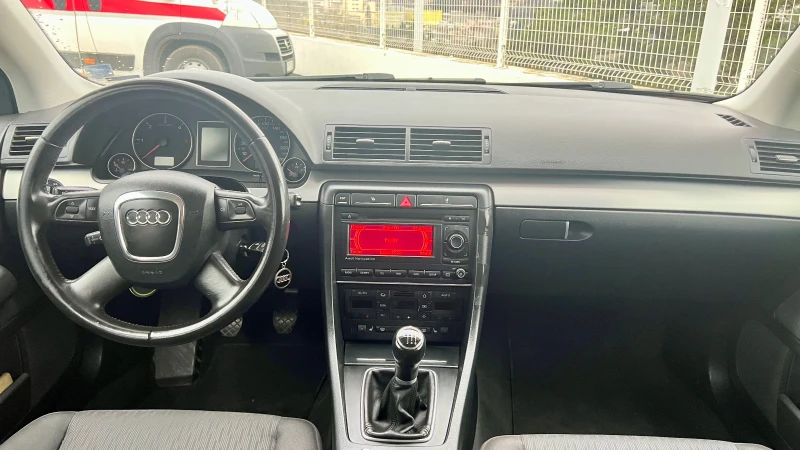 Audi A4 1.9 TDI, 6 скорости, снимка 6 - Автомобили и джипове - 52713678