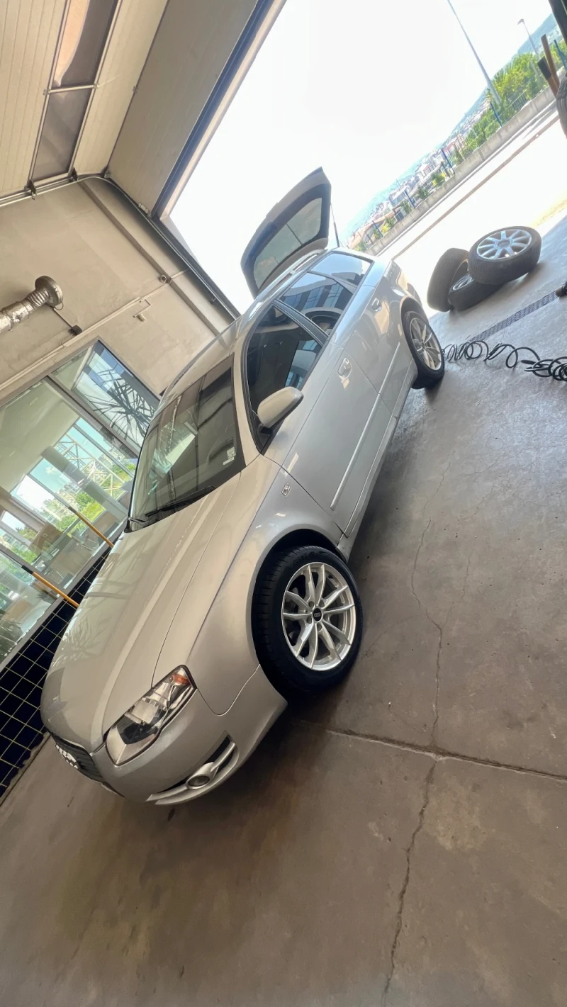 Audi A4 1.9 TDI, 6 скорости, снимка 11 - Автомобили и джипове - 52713678