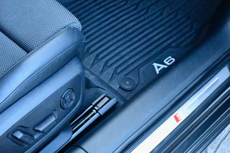 Audi A6 AVANT* 50TDI* S-Line* Matrix* ВЪЗД.ОКАЧ.* , снимка 15 - Автомобили и джипове - 52913030