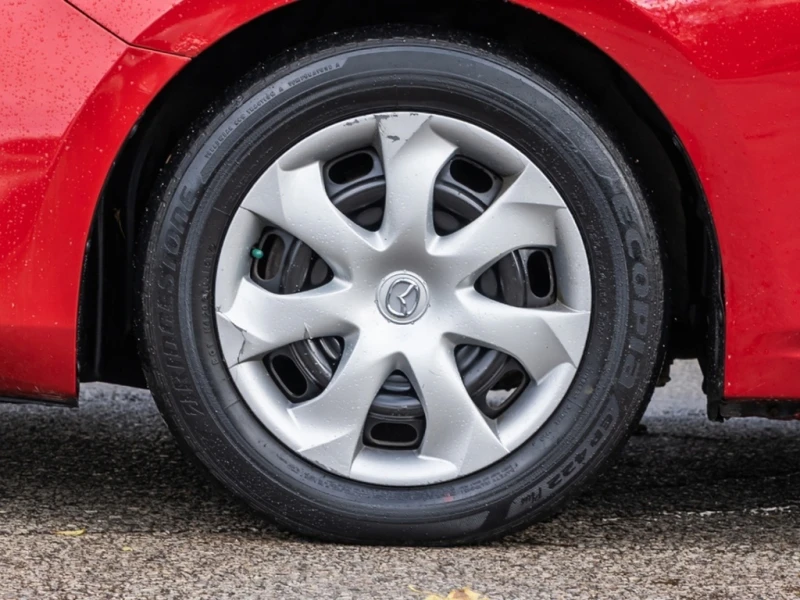 Mazda 3 * 4dr Sdn Auto * CARFAX * БЕЗ ПЪРВОНАЧАЛНА ВНОСКА, снимка 4 - Автомобили и джипове - 52959781