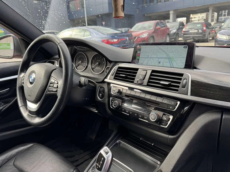 BMW 330  2.0L TwinPower Turbo Inline-4, снимка 11 - Автомобили и джипове - 53441176