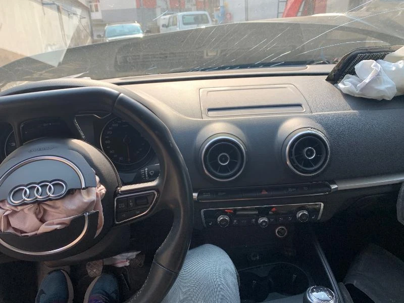 Audi A3 1.8i S-LINE, снимка 7 - Автомобили и джипове - 35659039