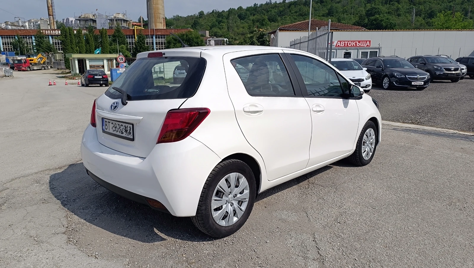 Toyota Yaris 1.5 Hybrid - изображение 5