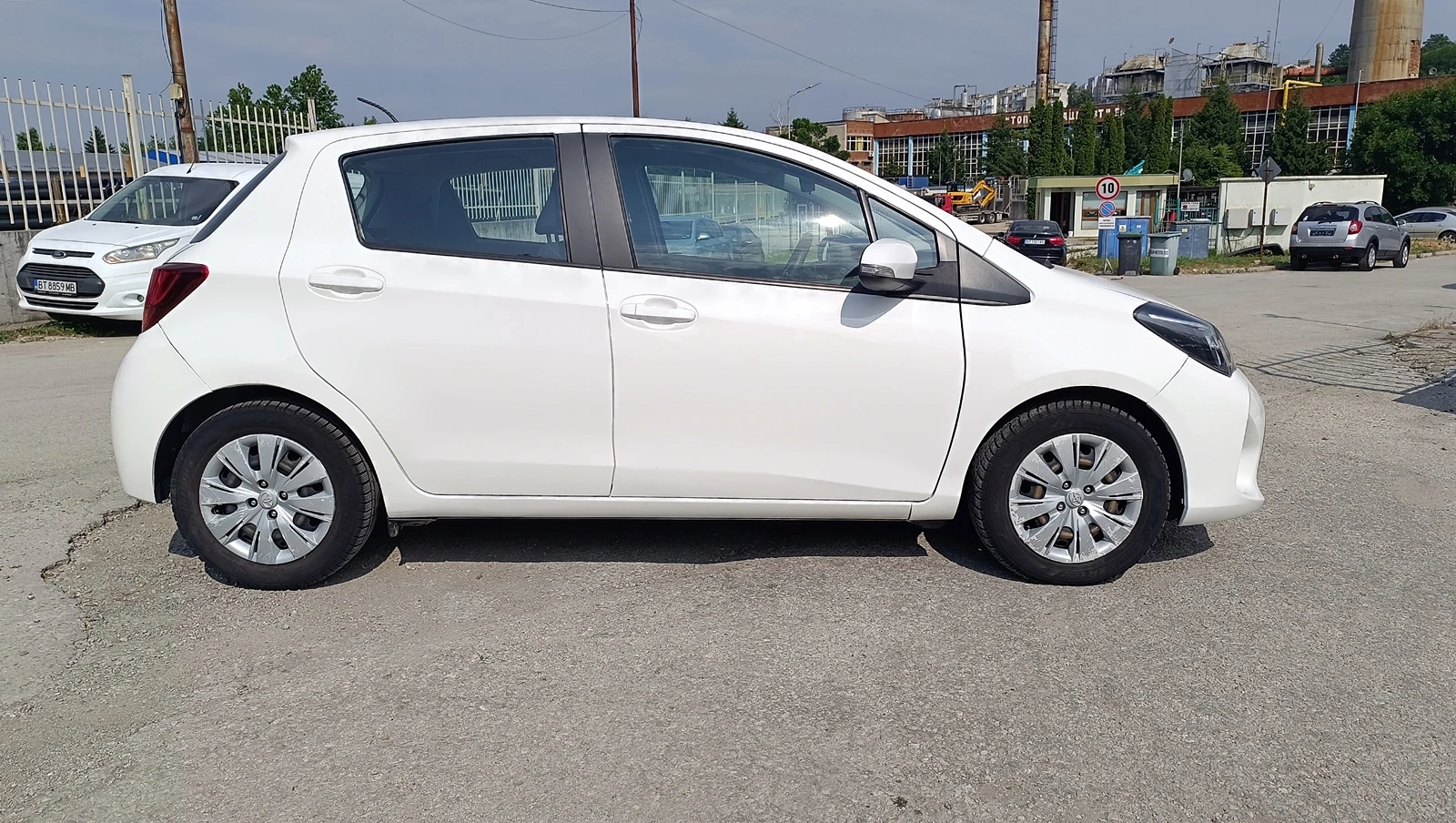 Toyota Yaris 1.5 Hybrid - изображение 6