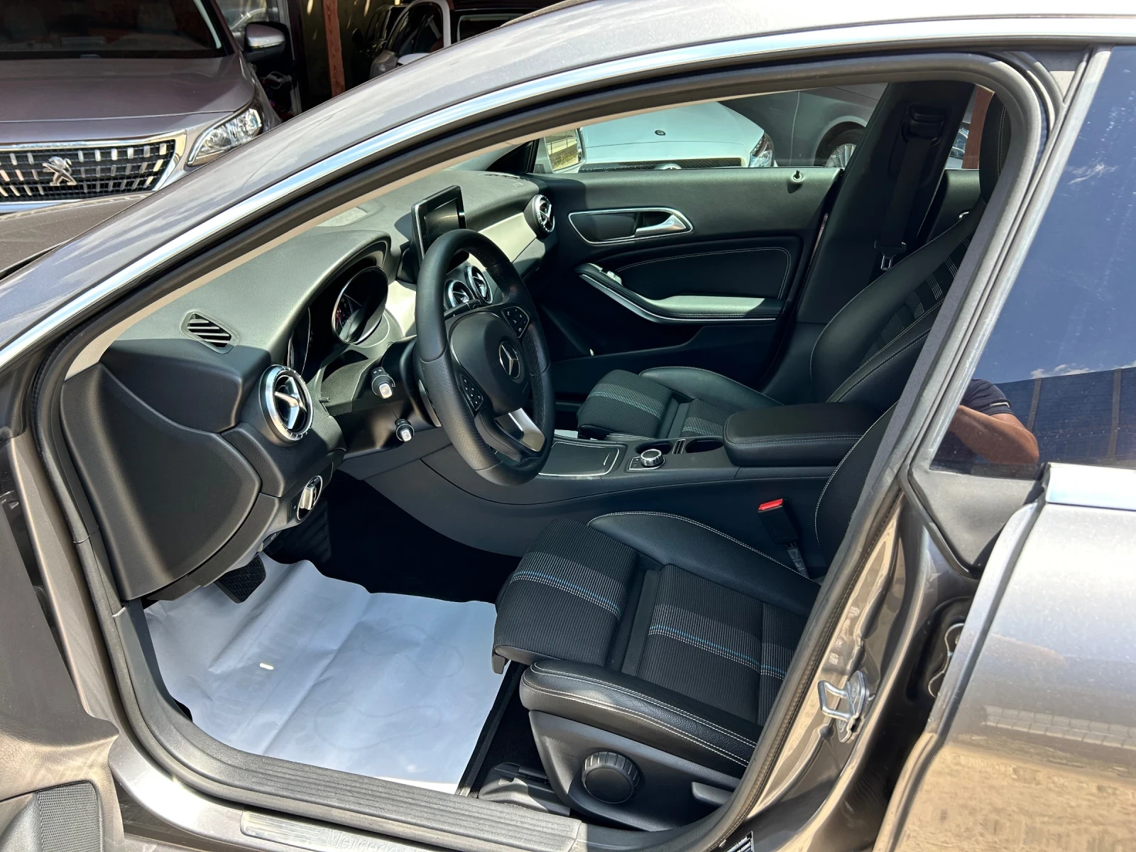 Mercedes-Benz CLA 180 d 46000км - изображение 7