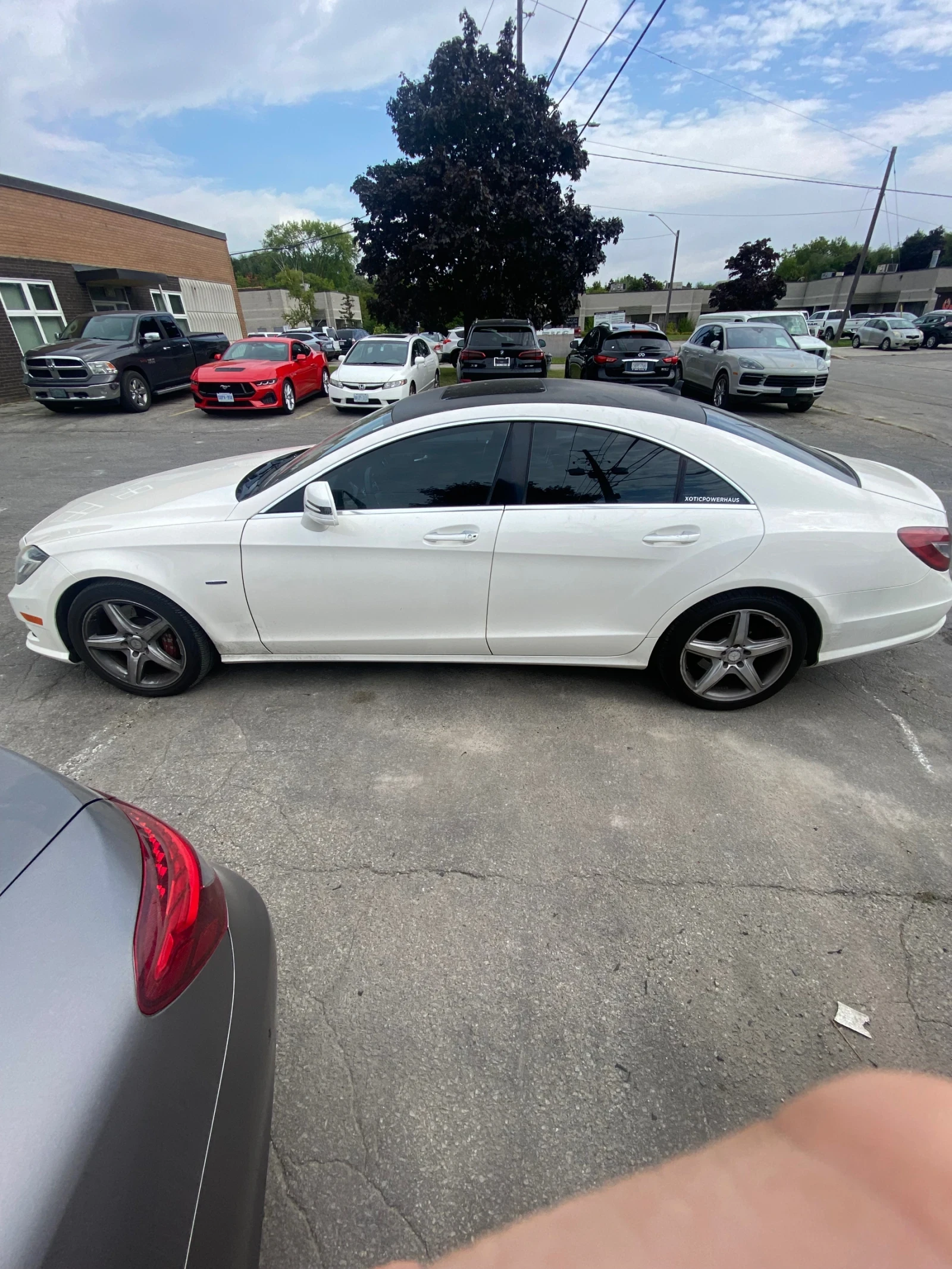 Mercedes-Benz CLS 550  - изображение 8