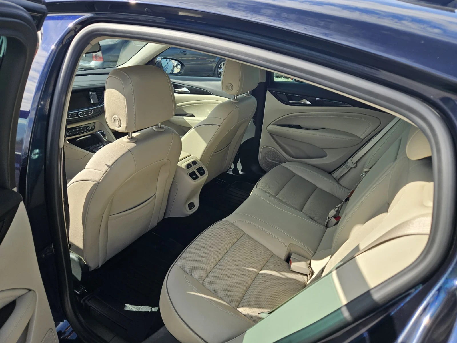 Opel Insignia  - изображение 5
